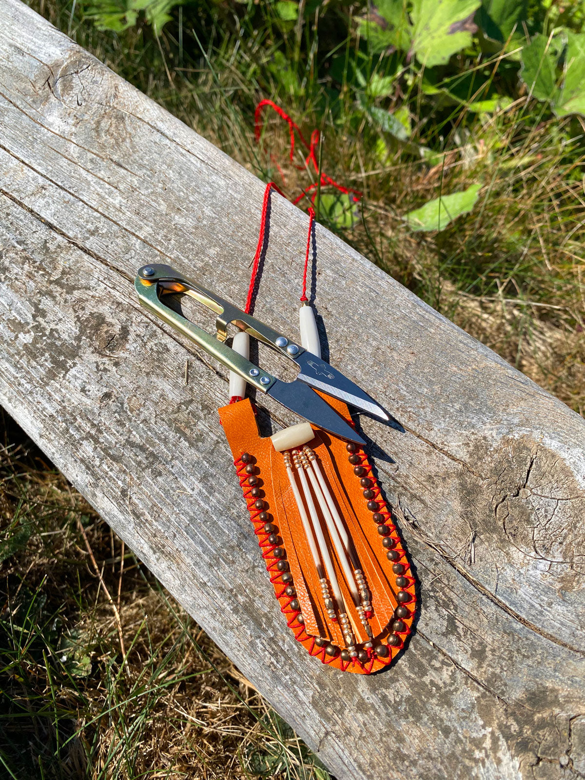 Quill fringed Japanese snip pouch