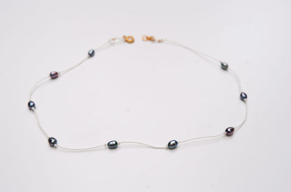 Pearl knot necklace